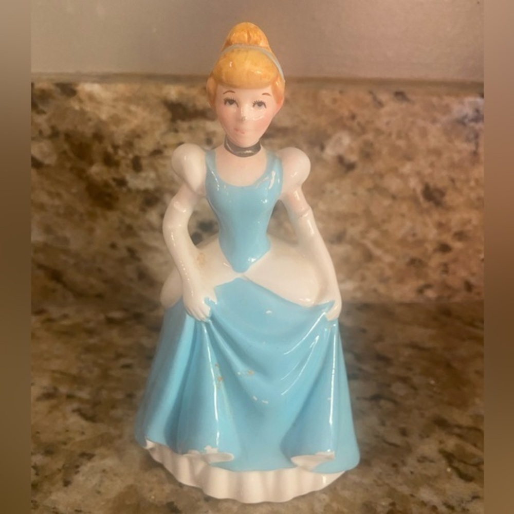 Disney Japan Cinderella Porcelain Figurine Japan 5.5”